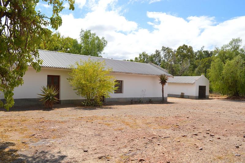 4 Bedroom Property for Sale in Ladismith Western Cape